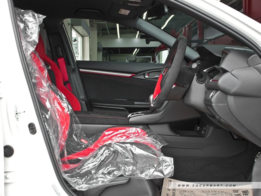 https://i.i-sgcm.com/new_cars/cars/12168/12168_g32