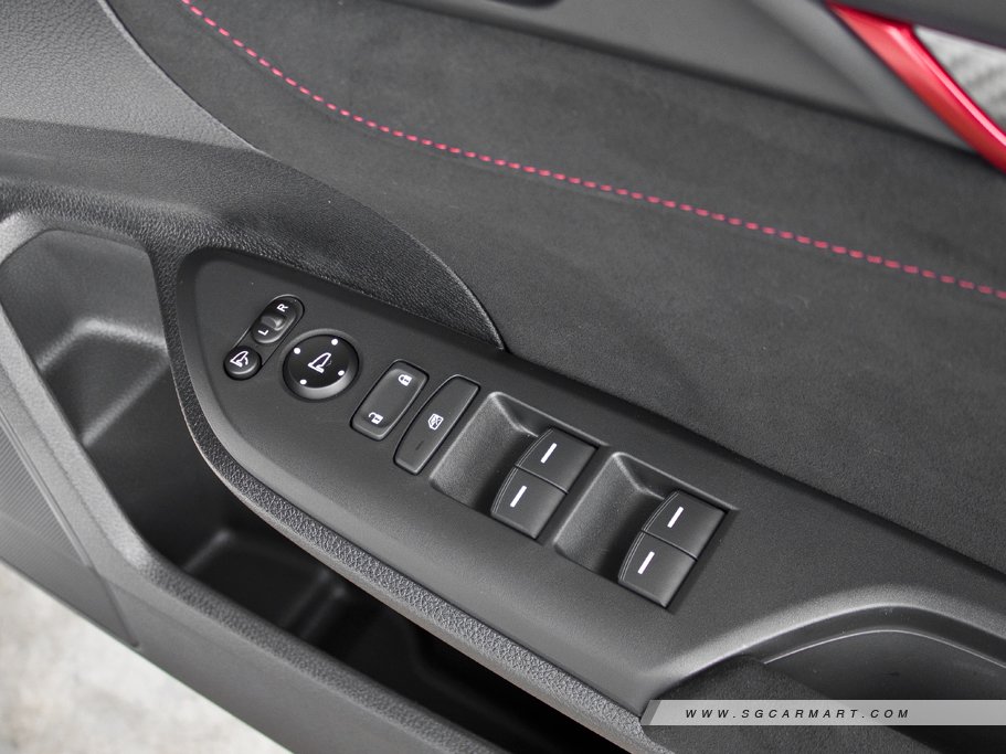 https://i.i-sgcm.com/new_cars/cars/12168/12168_g49