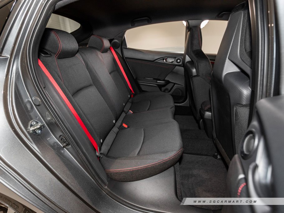 https://i.i-sgcm.com/new_cars/cars/12168/12168_g65
