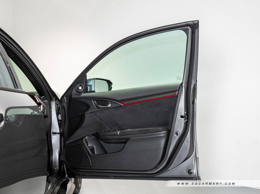 https://i.i-sgcm.com/new_cars/cars/12168/12168_g76