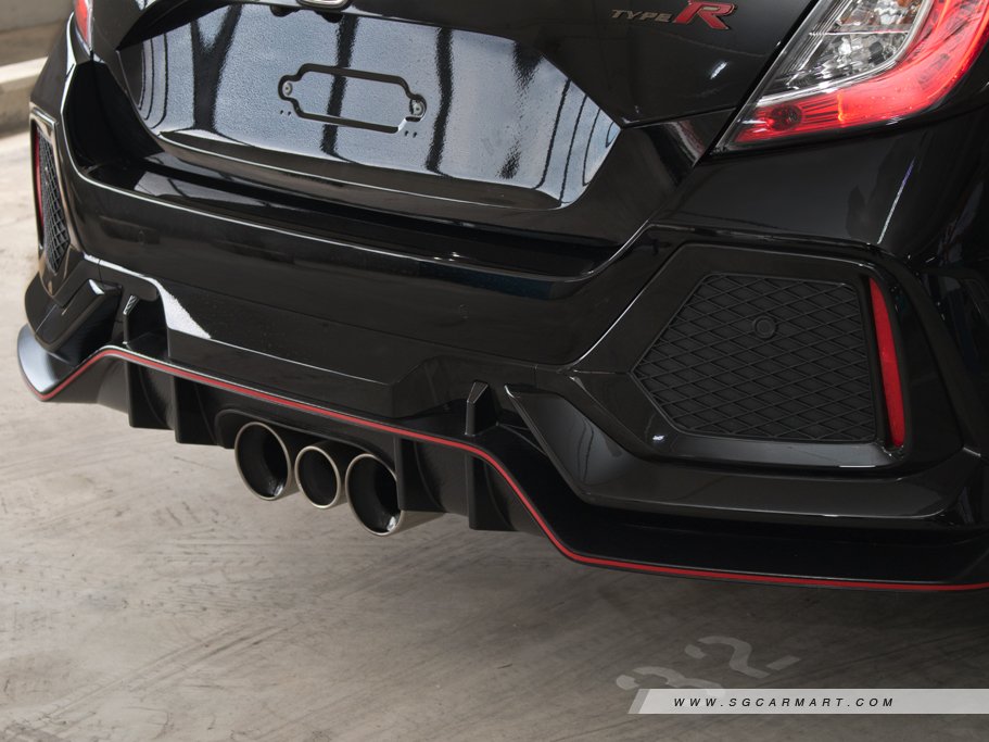 https://i.i-sgcm.com/new_cars/cars/12168/12168_g7