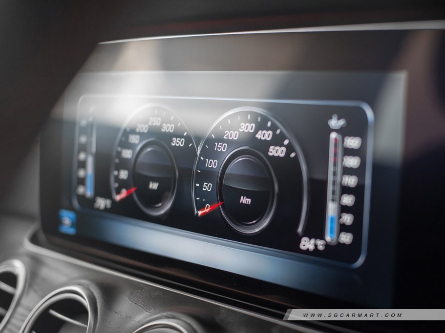 https://i.i-sgcm.com/new_cars/cars/12170/12170_g31
