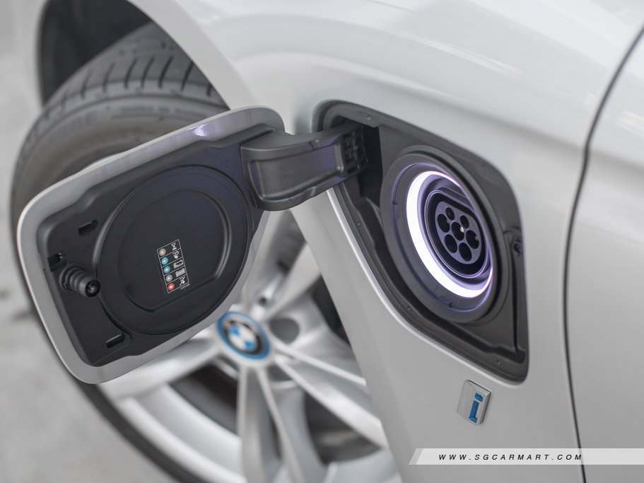 https://i.i-sgcm.com/new_cars/cars/12172/12172_g15