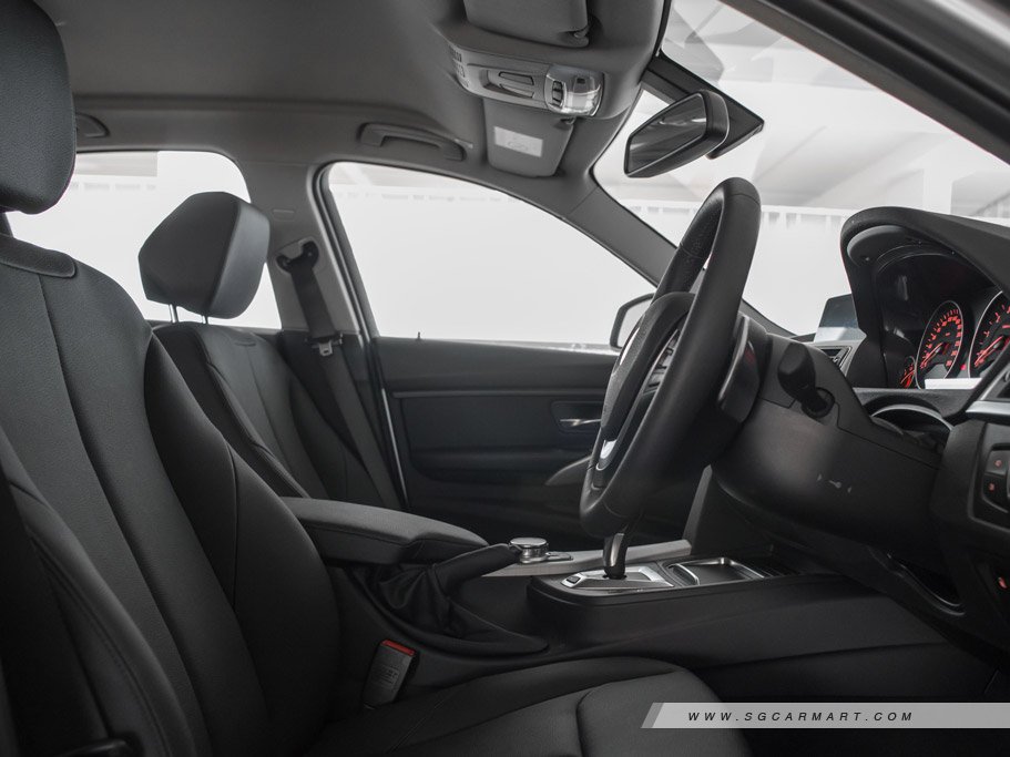https://i.i-sgcm.com/new_cars/cars/12172/12172_g17