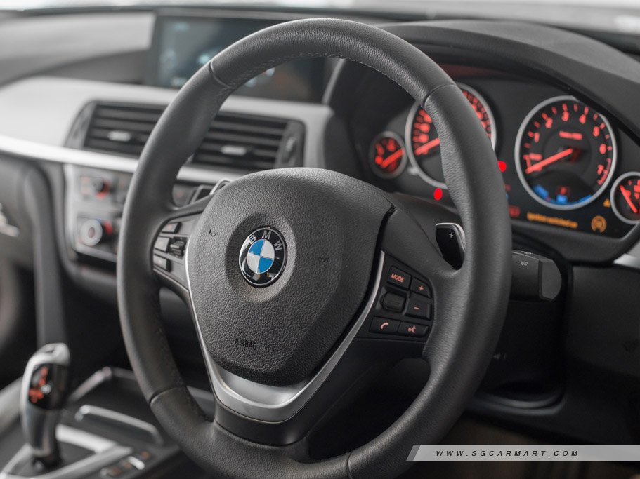 https://i.i-sgcm.com/new_cars/cars/12172/12172_g20