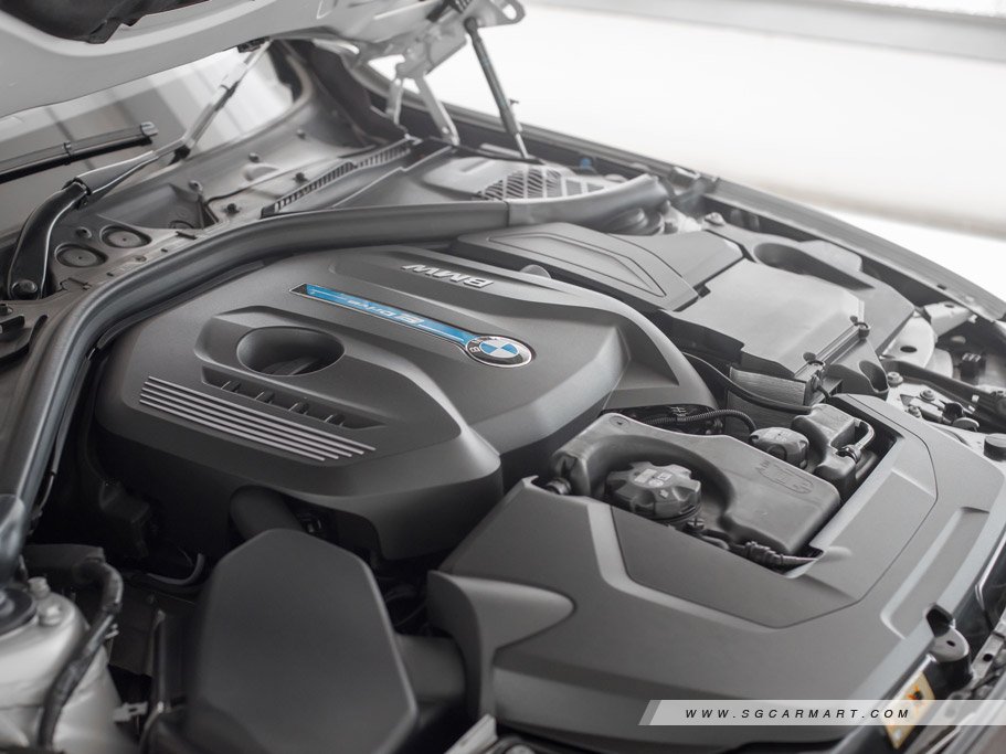 https://i.i-sgcm.com/new_cars/cars/12172/12172_g32