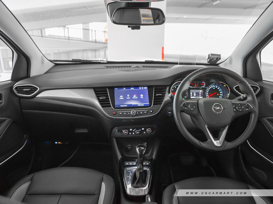 https://i.i-sgcm.com/new_cars/cars/12177/12177_g25