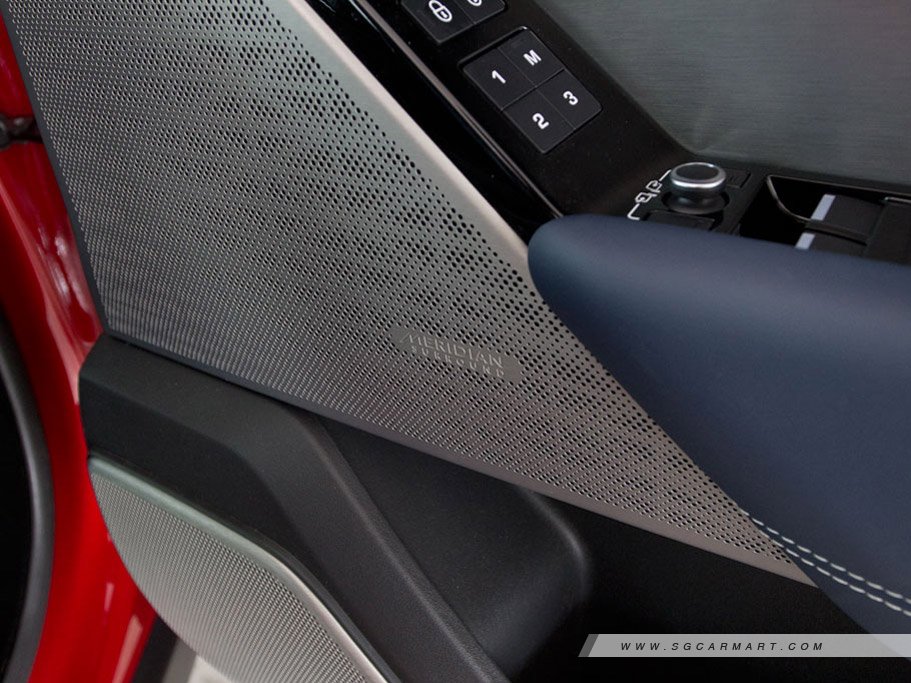 https://i.i-sgcm.com/new_cars/cars/12179/12179_g42