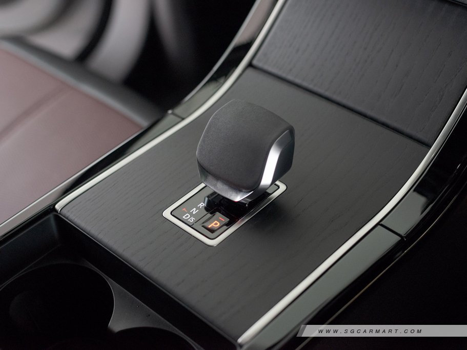 https://i.i-sgcm.com/new_cars/cars/12179/12179_g90