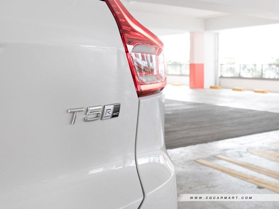 https://i.i-sgcm.com/new_cars/cars/12180/12180_g21