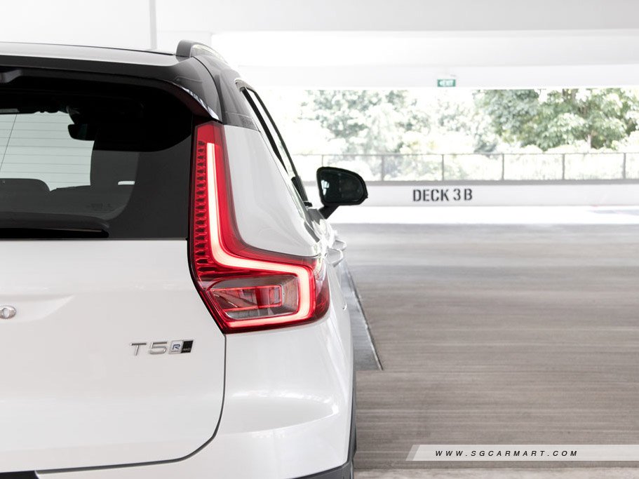 https://i.i-sgcm.com/new_cars/cars/12180/12180_g22