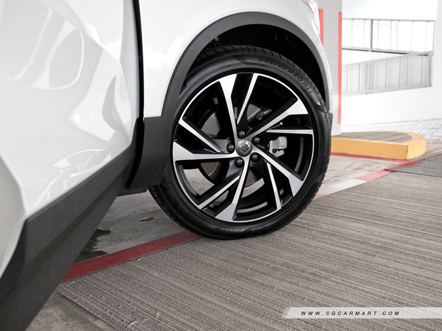 https://i.i-sgcm.com/new_cars/cars/12180/12180_g24