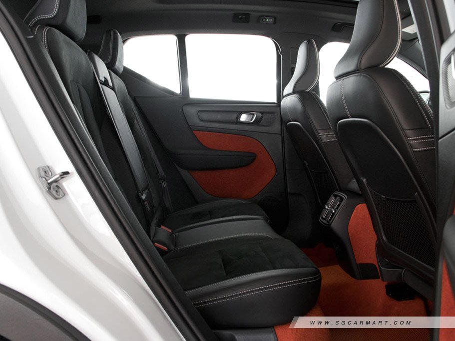 https://i.i-sgcm.com/new_cars/cars/12180/12180_g26