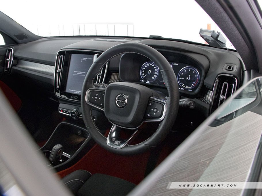 https://i.i-sgcm.com/new_cars/cars/12180/12180_g28