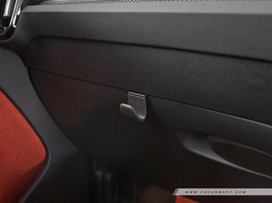 https://i.i-sgcm.com/new_cars/cars/12180/12180_g38