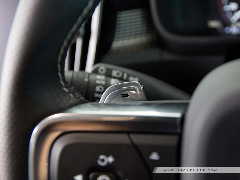 https://i.i-sgcm.com/new_cars/cars/12180/12180_g64