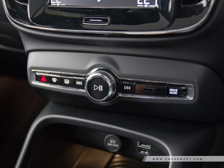 https://i.i-sgcm.com/new_cars/cars/12180/12180_g73