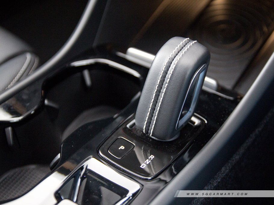 https://i.i-sgcm.com/new_cars/cars/12180/12180_g75