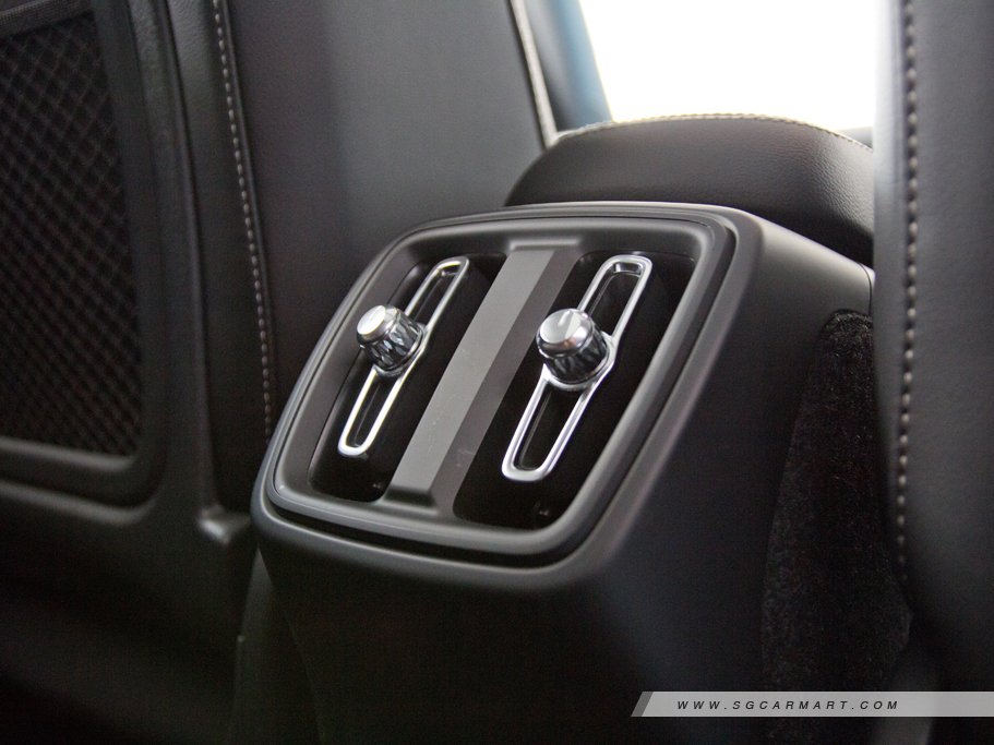 https://i.i-sgcm.com/new_cars/cars/12180/12180_g83