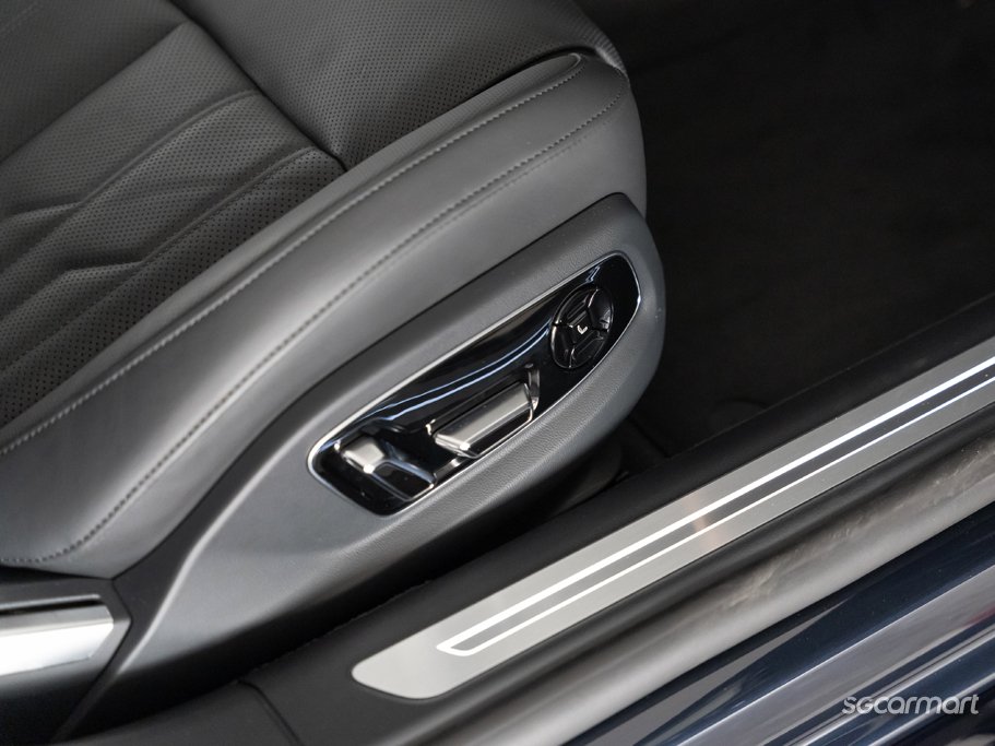 https://i.i-sgcm.com/new_cars/cars/12183/12183_g108