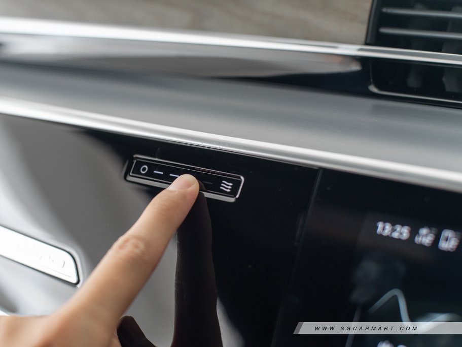 https://i.i-sgcm.com/new_cars/cars/12183/12183_g40