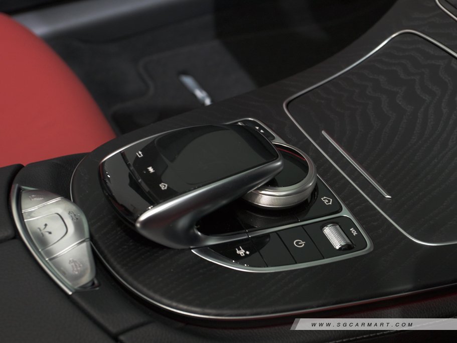 https://i.i-sgcm.com/new_cars/cars/12184/12184_g20