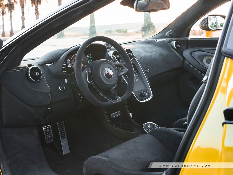 https://i.i-sgcm.com/new_cars/cars/12188/12188_g12