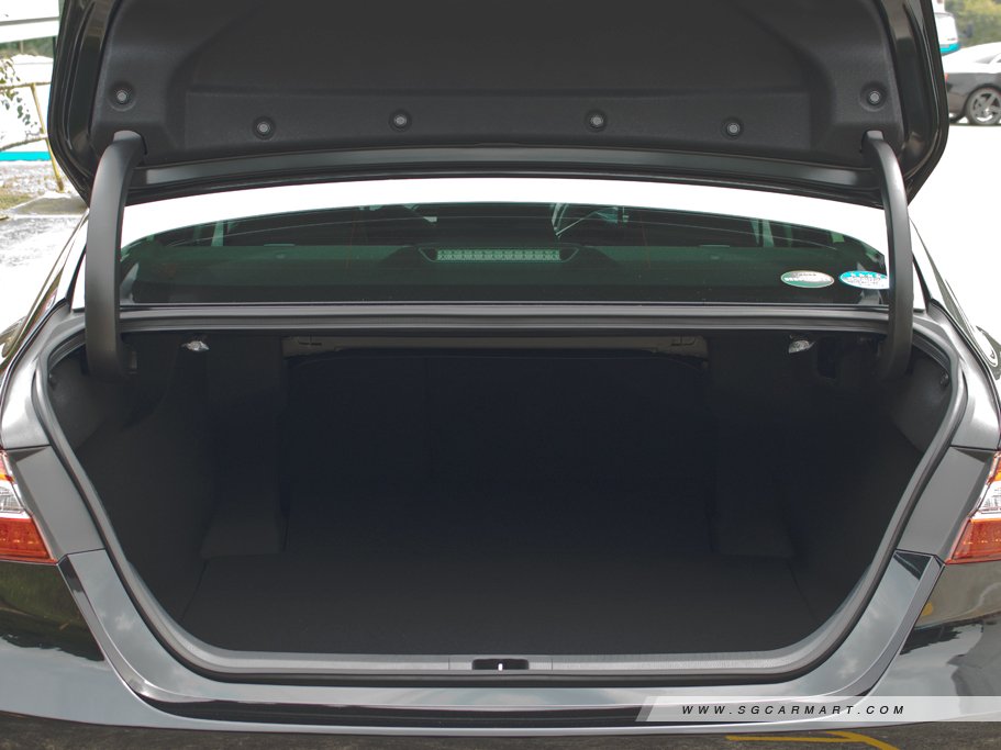 https://i.i-sgcm.com/new_cars/cars/12189/12189_g19
