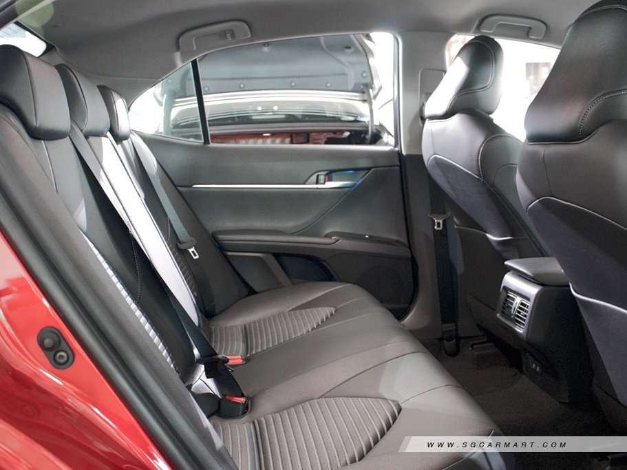 https://i.i-sgcm.com/new_cars/cars/12189/12189_g64