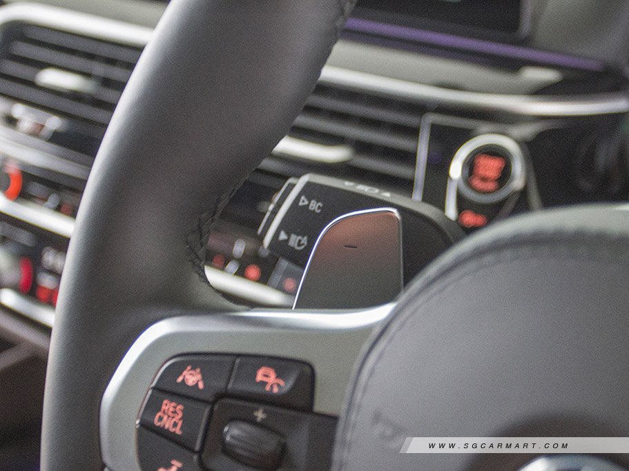 https://i.i-sgcm.com/new_cars/cars/12196/12196_g18