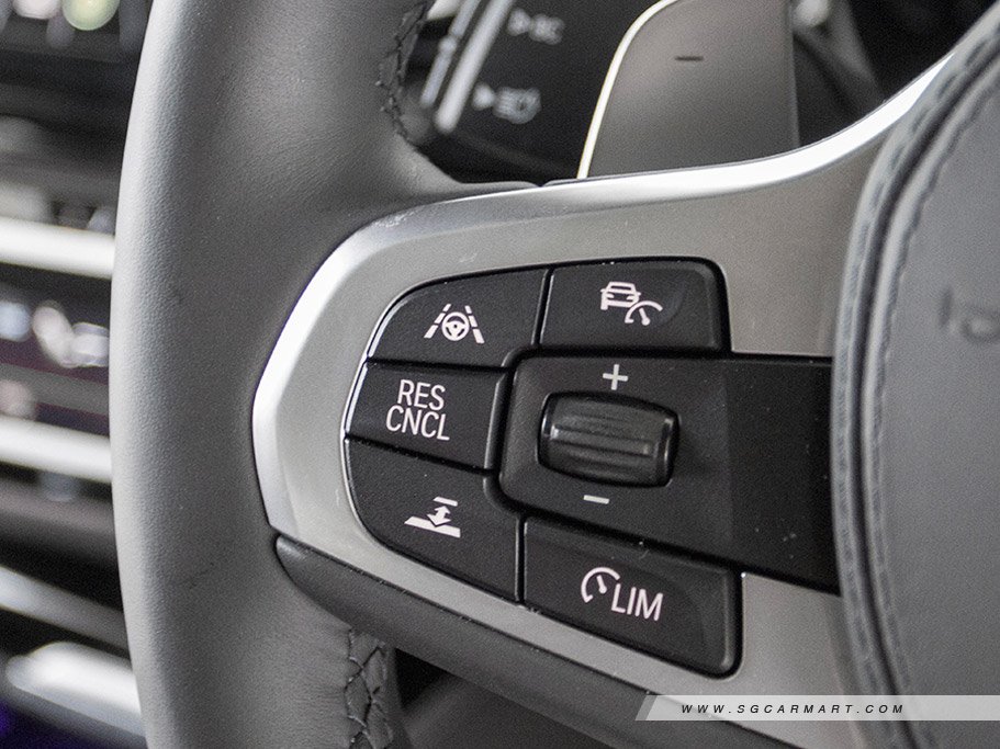 https://i.i-sgcm.com/new_cars/cars/12196/12196_g19