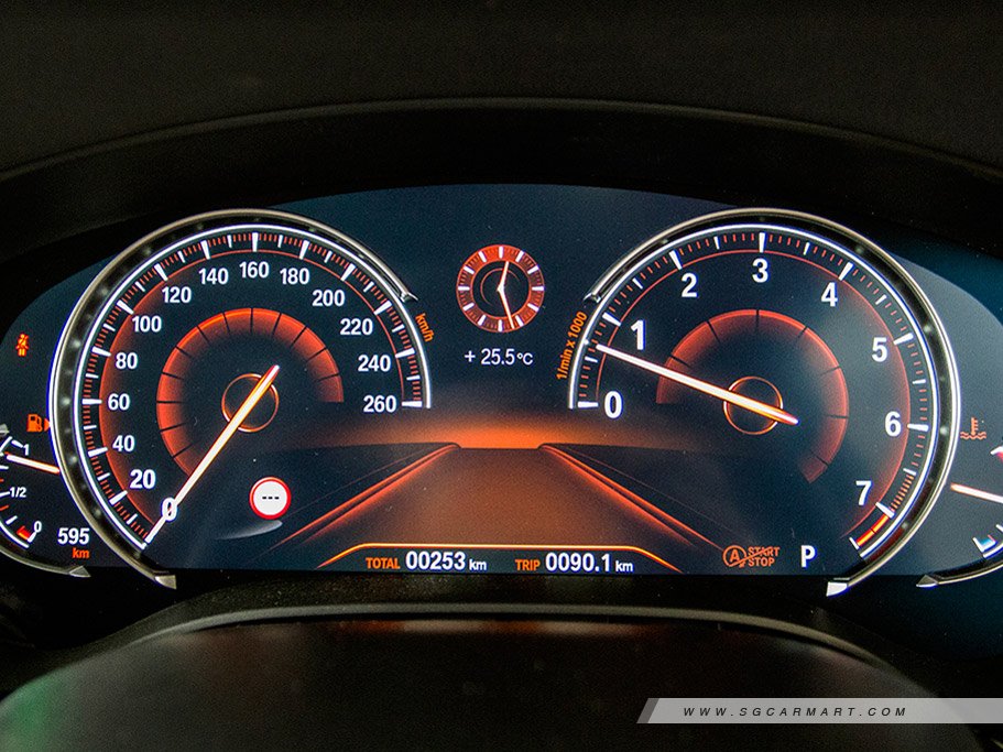 https://i.i-sgcm.com/new_cars/cars/12196/12196_g20