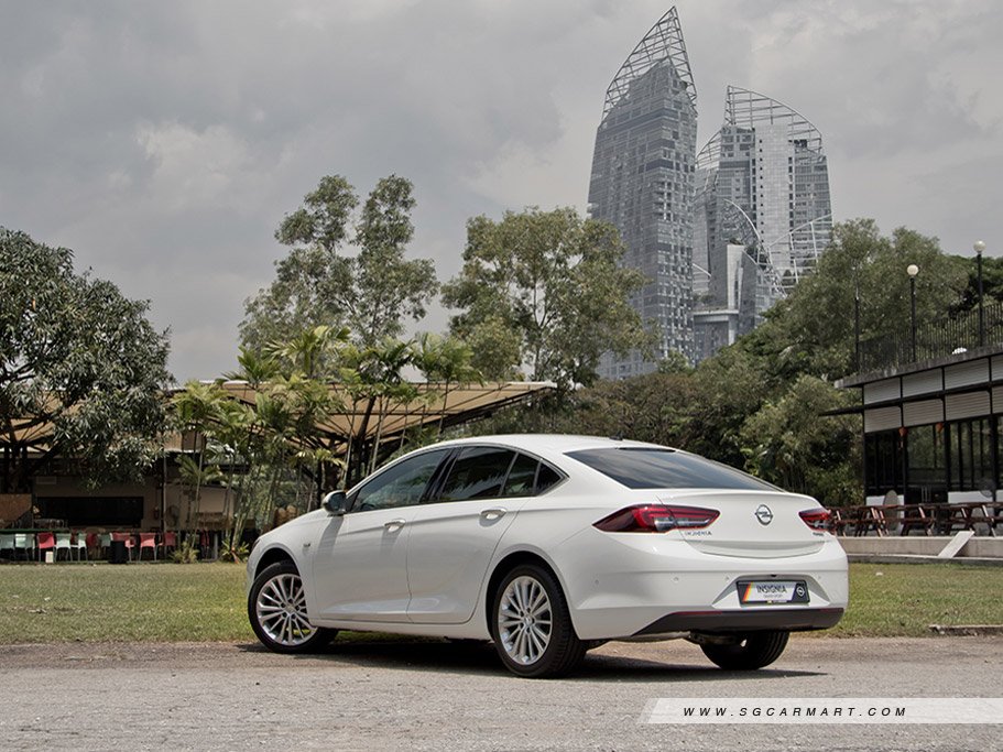 https://i.i-sgcm.com/new_cars/cars/12208/12208_g19