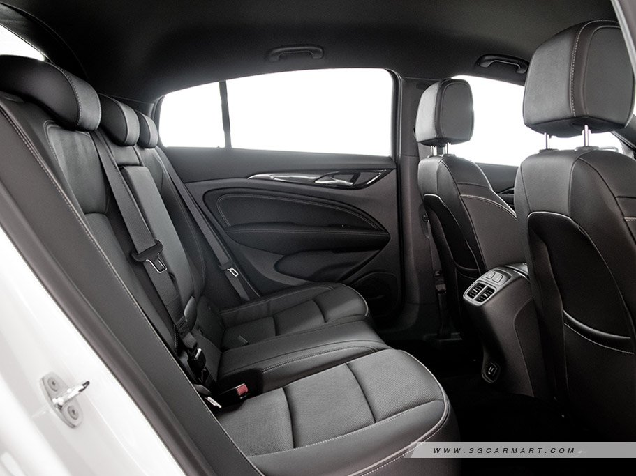 https://i.i-sgcm.com/new_cars/cars/12208/12208_g25