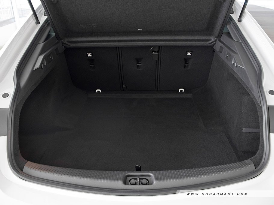 https://i.i-sgcm.com/new_cars/cars/12208/12208_g40