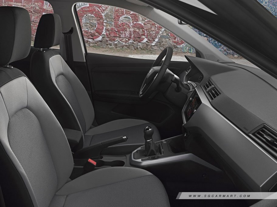 https://i.i-sgcm.com/new_cars/cars/12210/12210_g11