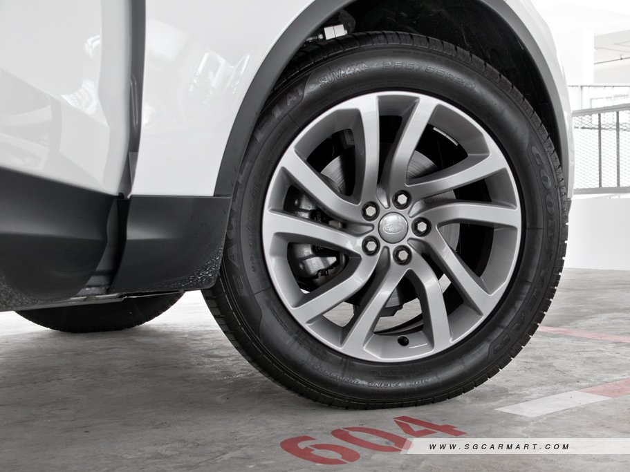 https://i.i-sgcm.com/new_cars/cars/12211/12211_g32