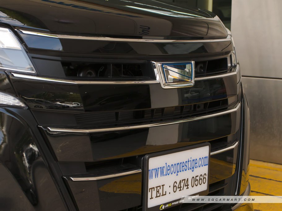 https://i.i-sgcm.com/new_cars/cars/12212/12212_g27