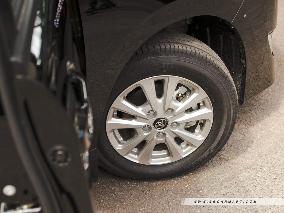 https://i.i-sgcm.com/new_cars/cars/12212/12212_g28