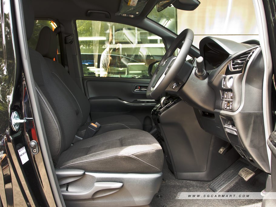 https://i.i-sgcm.com/new_cars/cars/12212/12212_g30