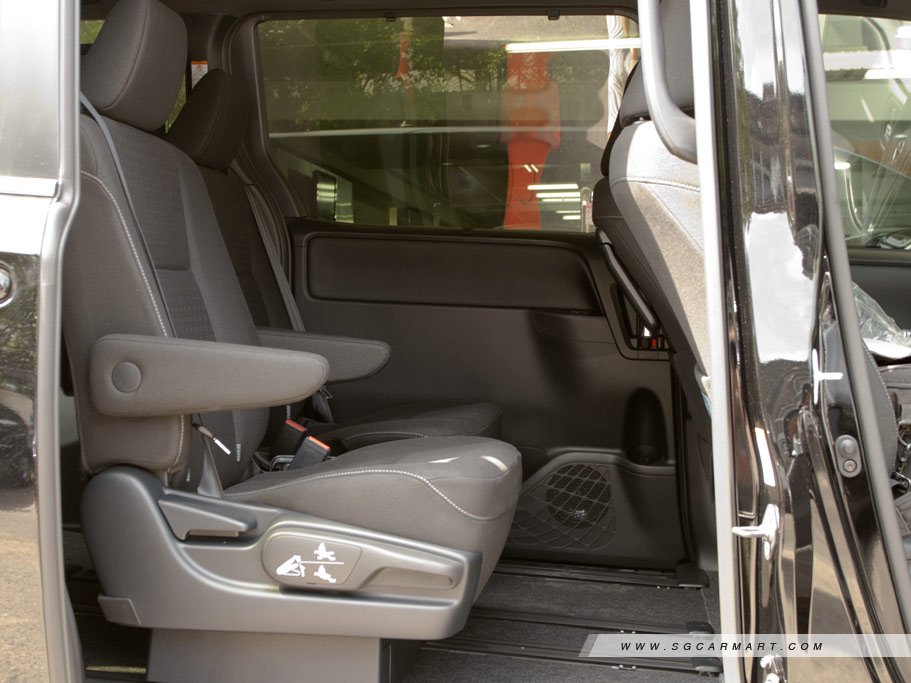 https://i.i-sgcm.com/new_cars/cars/12212/12212_g31