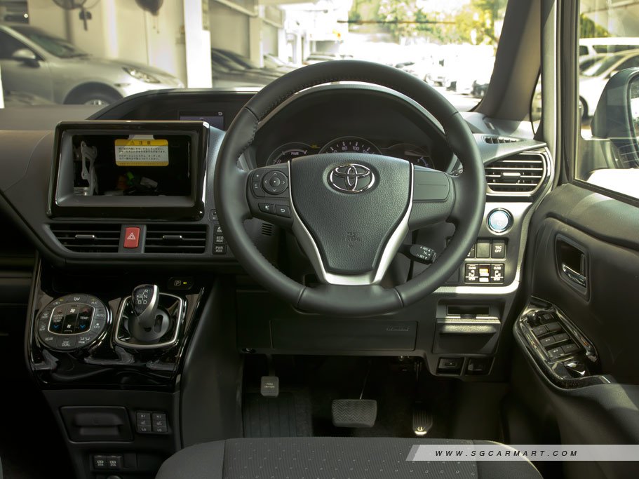 https://i.i-sgcm.com/new_cars/cars/12212/12212_g34