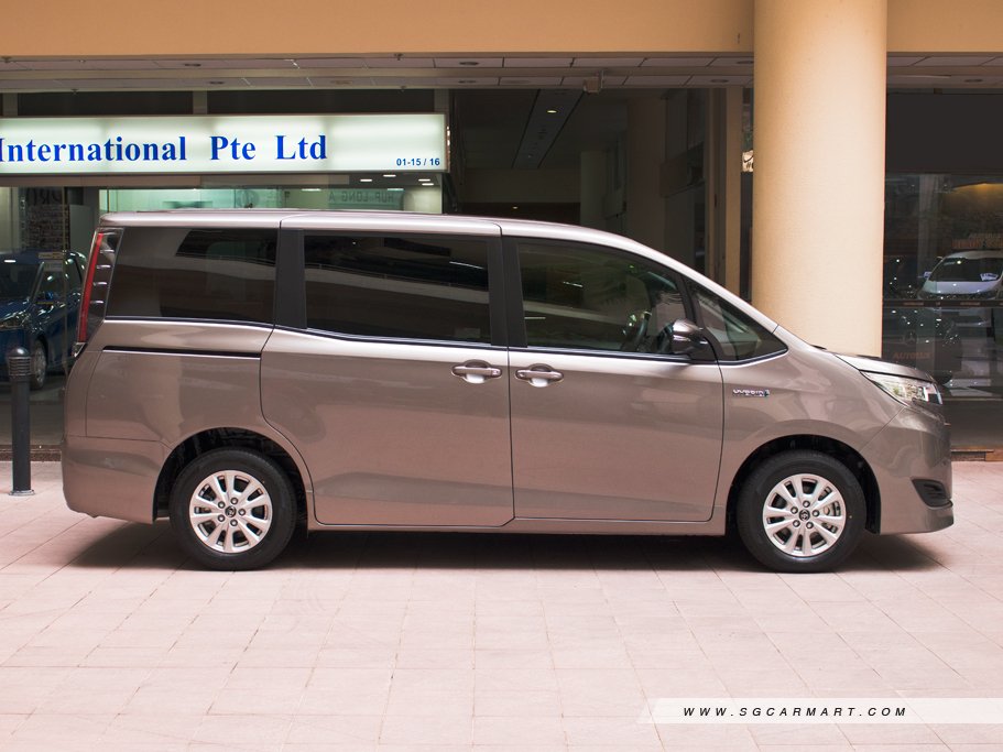 https://i.i-sgcm.com/new_cars/cars/12212/12212_g3