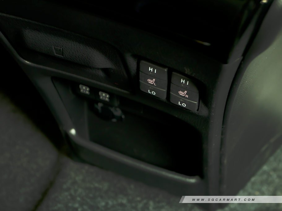 https://i.i-sgcm.com/new_cars/cars/12212/12212_g42