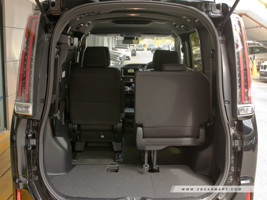 https://i.i-sgcm.com/new_cars/cars/12212/12212_g44