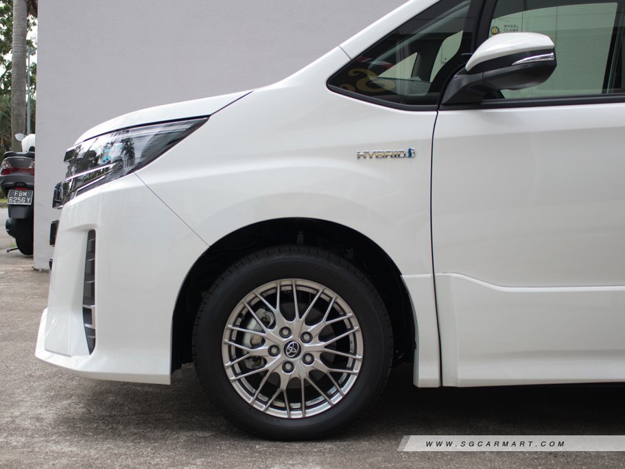 https://i.i-sgcm.com/new_cars/cars/12212/12212_g51