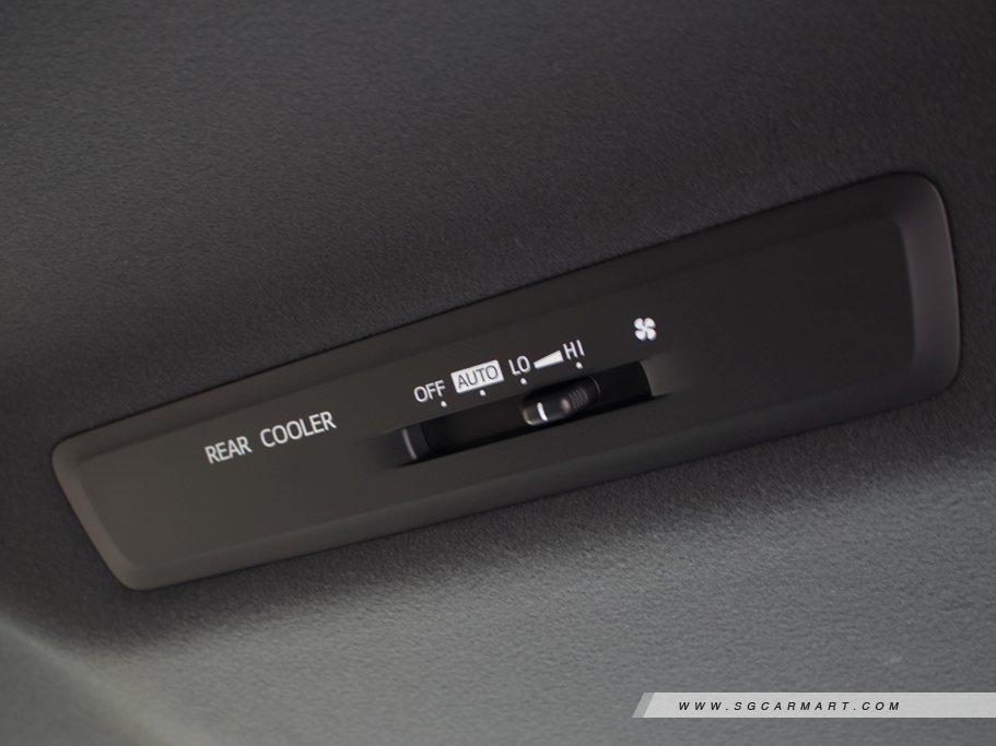 https://i.i-sgcm.com/new_cars/cars/12212/12212_g61