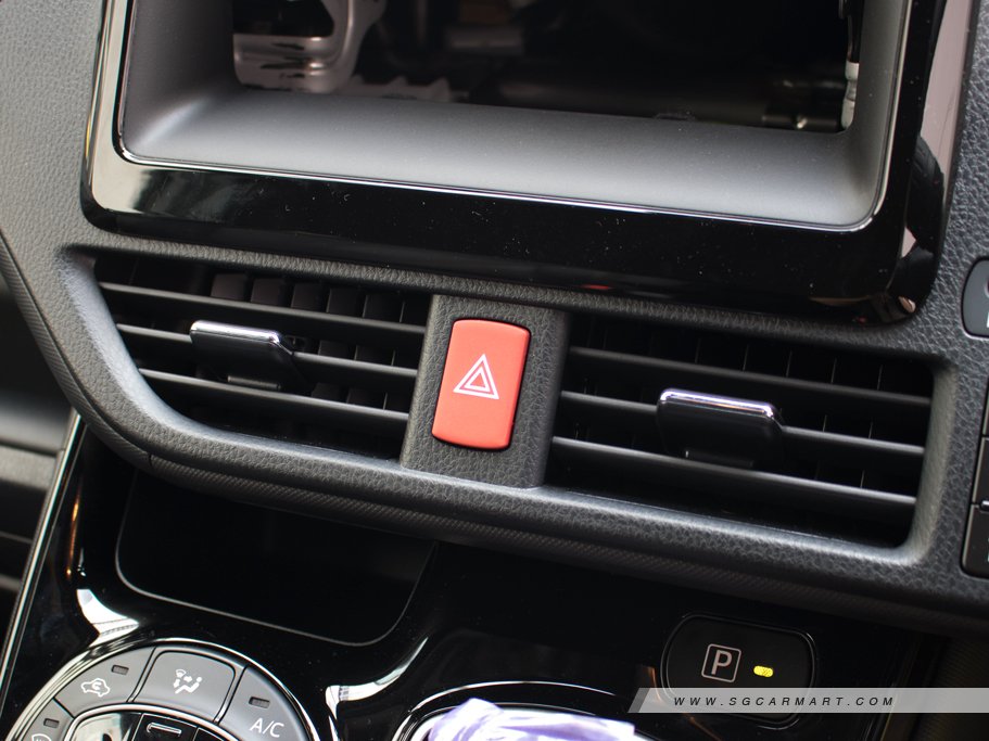 https://i.i-sgcm.com/new_cars/cars/12212/12212_g69