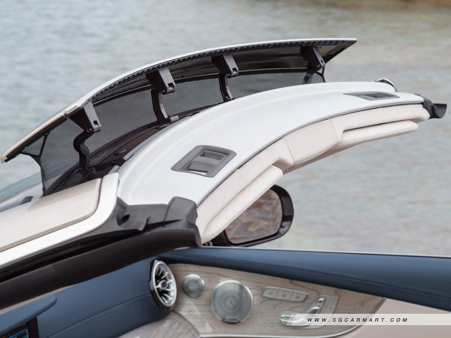 Mercedes-Benz E-Class Cabriolet 21