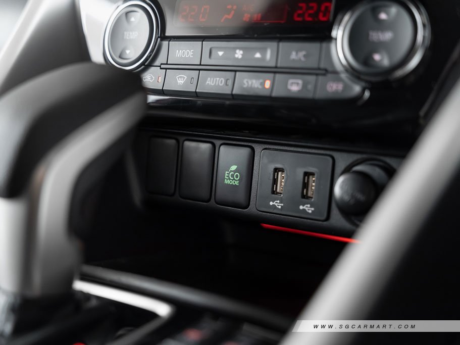 https://i.i-sgcm.com/new_cars/cars/12218/12218_g105